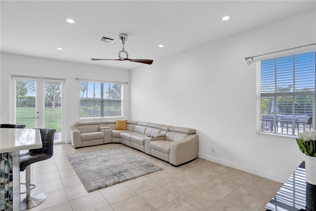 MiraLago - Residential