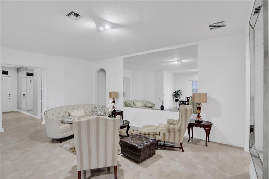 MiraLago - Residential