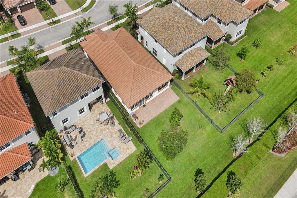 MiraLago - Residential