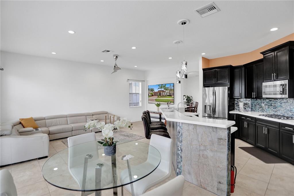 MiraLago - Residential