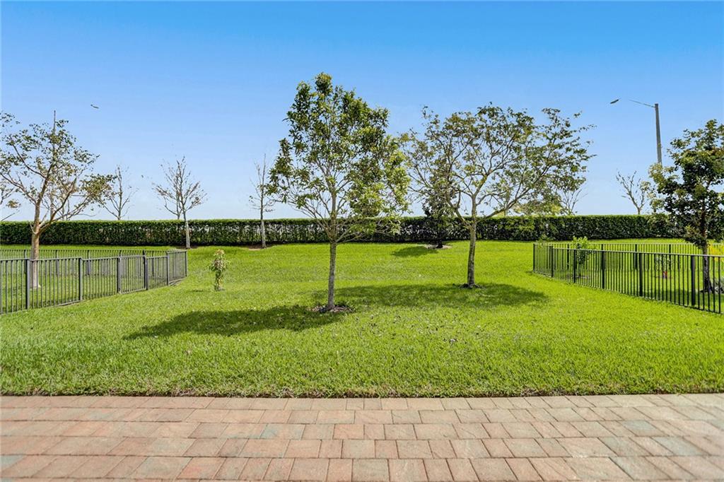 MiraLago - Residential