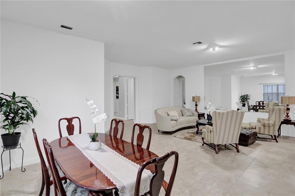 MiraLago - Residential