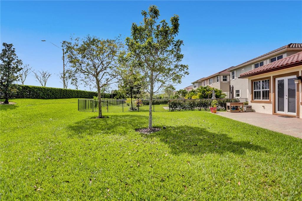 MiraLago - Residential