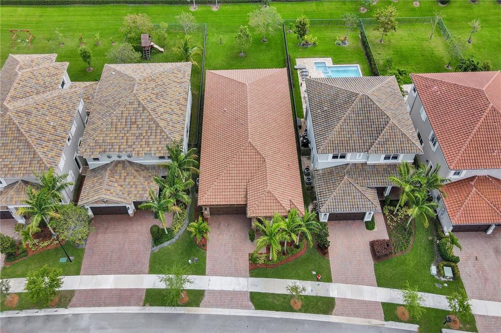 MiraLago - Residential
