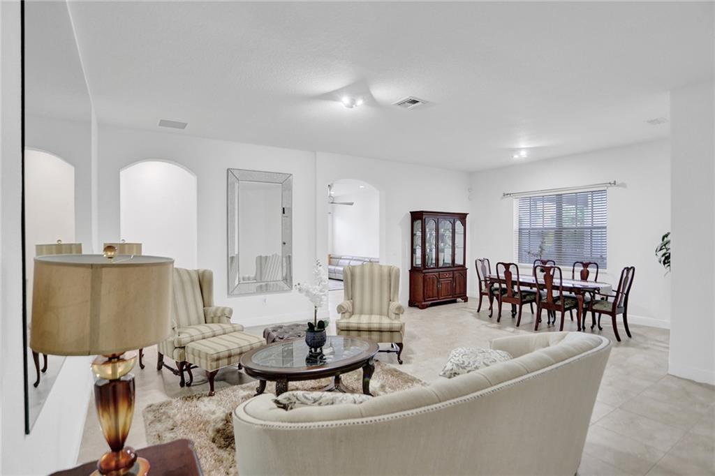 MiraLago - Residential
