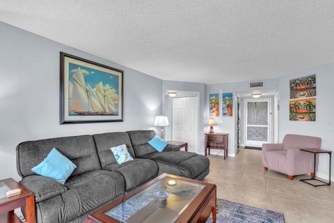 Tiny photo for 3959 Via Poinciana #503, Lake Worth, FL 33467 (MLS # R11128758)