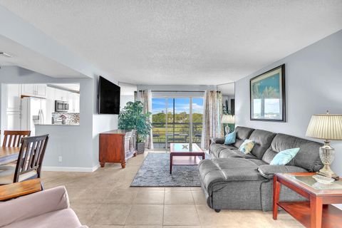 Tiny photo for 3959 Via Poinciana #503, Lake Worth, FL 33467 (MLS # R11128758)