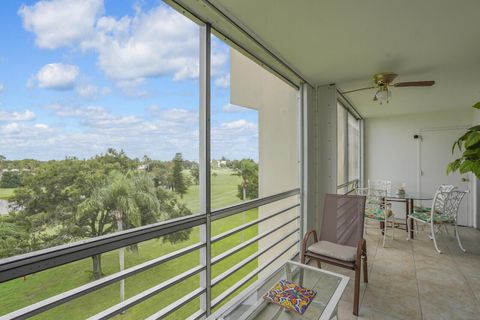 Tiny photo for 3959 Via Poinciana #503, Lake Worth, FL 33467 (MLS # R11128758)