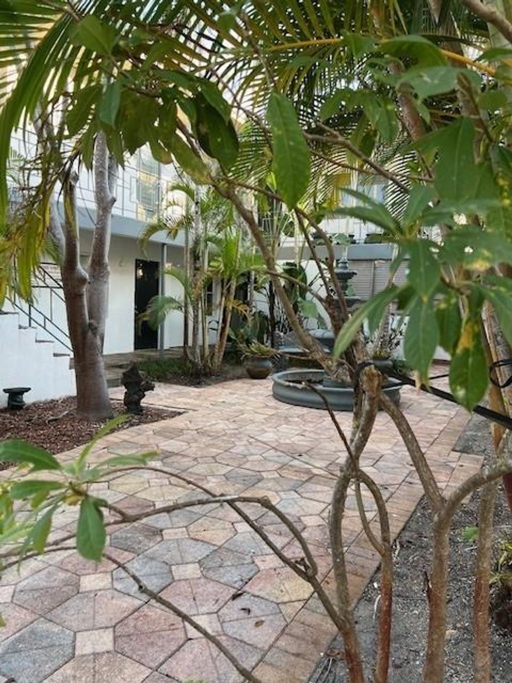 Photo of 608 SE 6th Street #23, Fort Lauderdale, FL 33301 (MLS # F10479776)