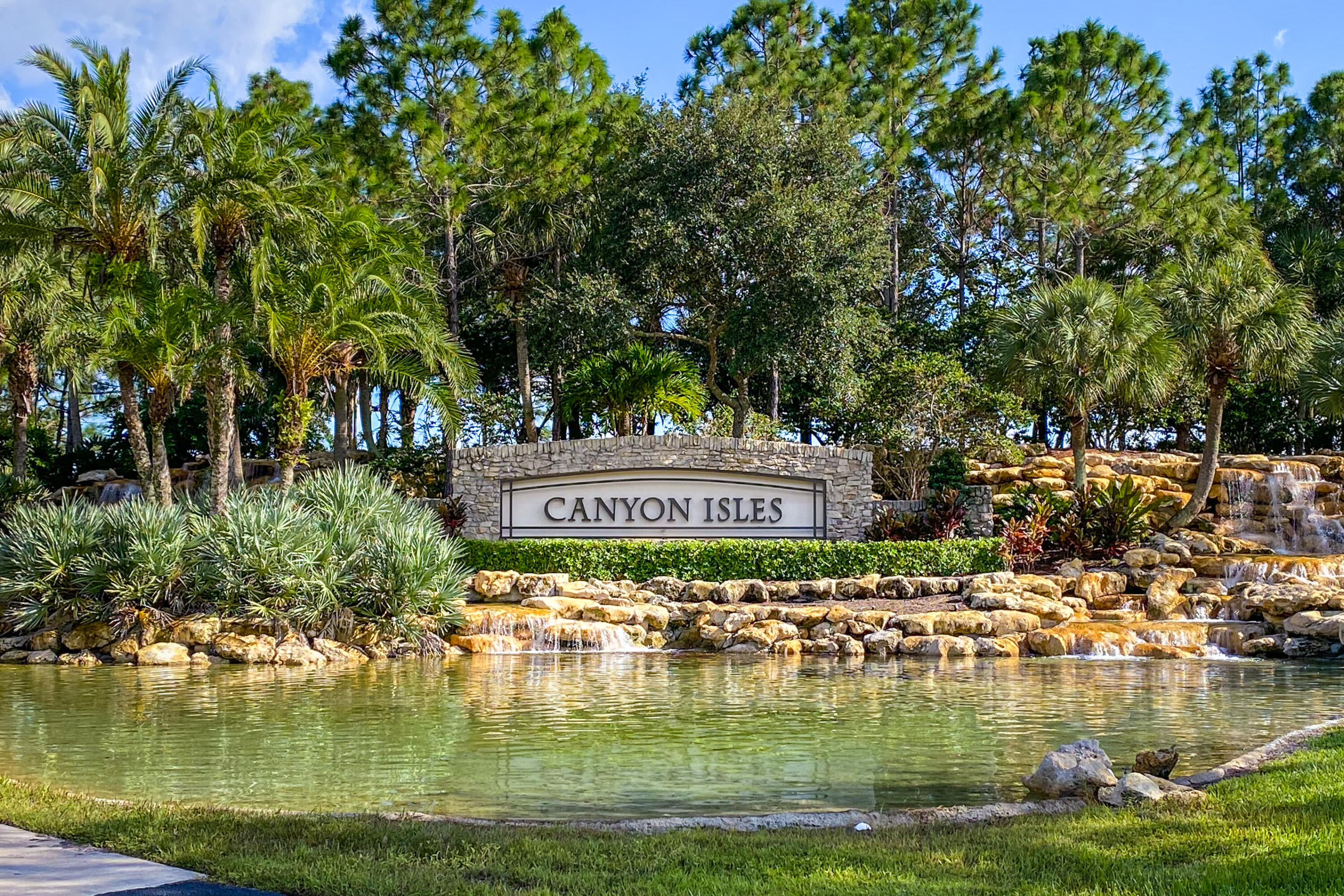 CANYON ISLES 1 - Residential