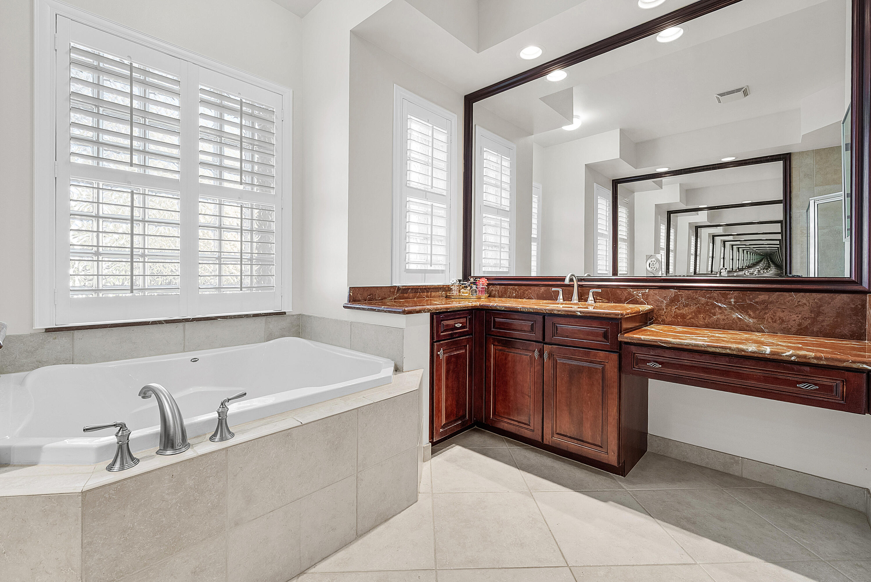 CANYON ISLES 1 - Residential