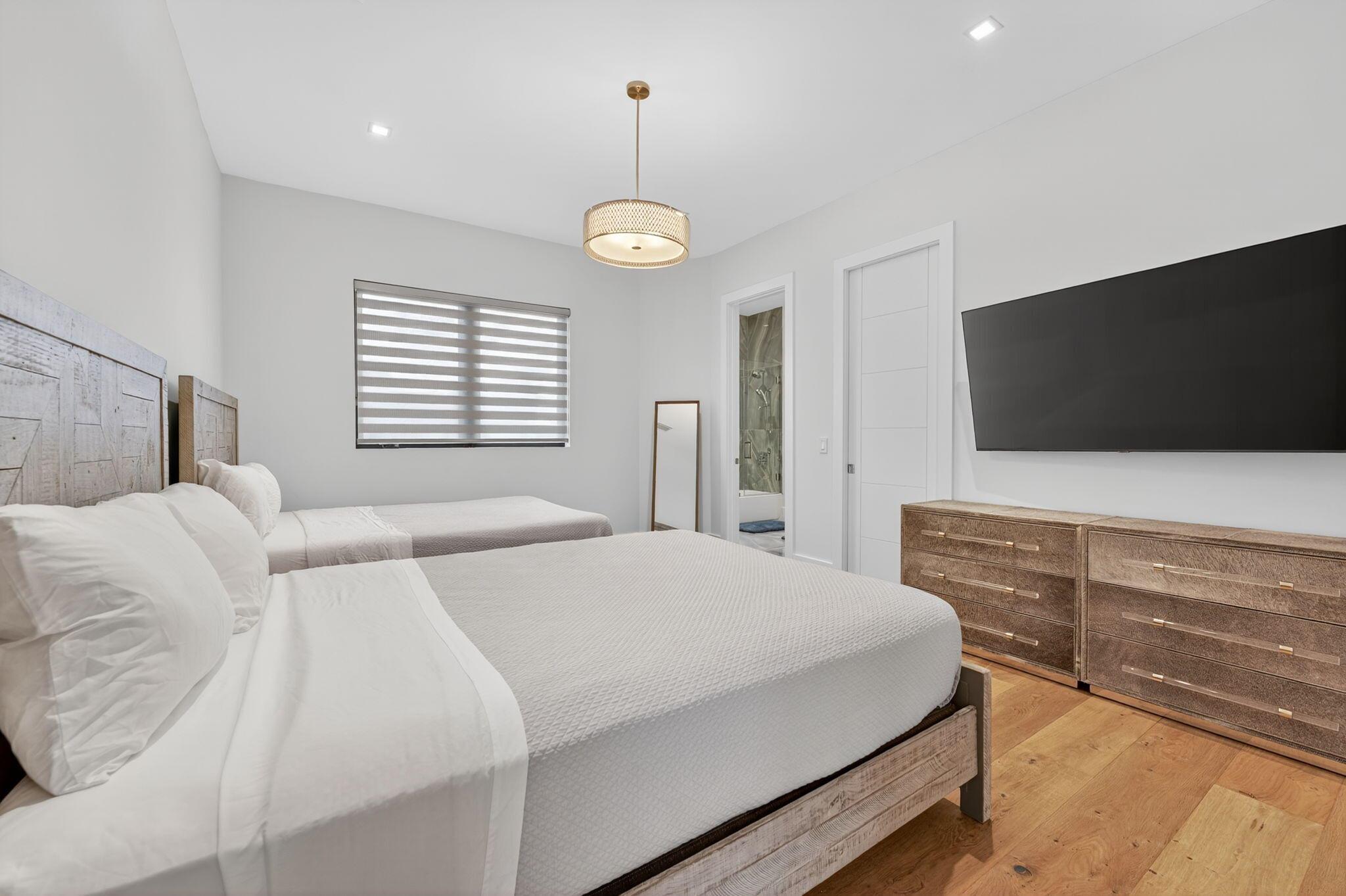 BOCA HARBOUR 4TH SEC - Residential