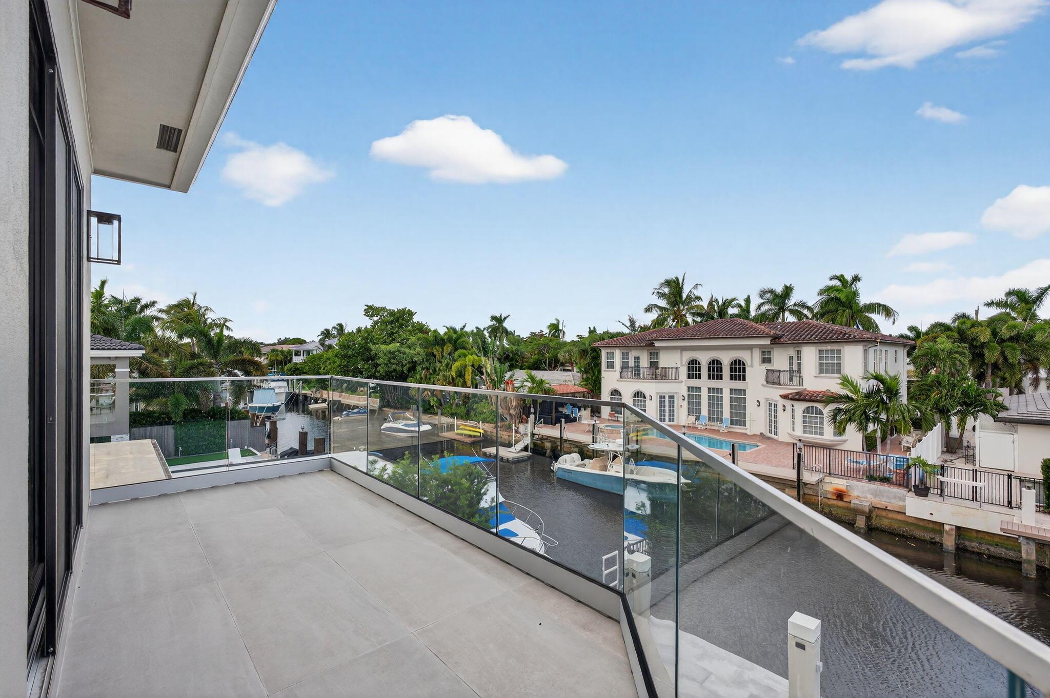 BOCA HARBOUR 4TH SEC - Residential