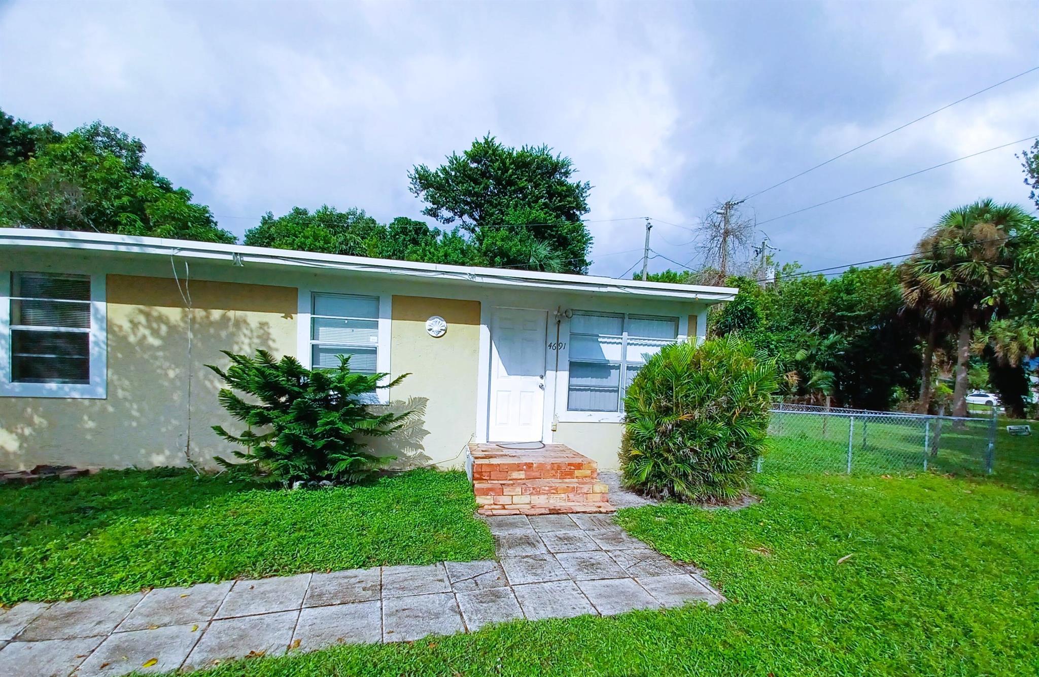 MARGUERITA VILLAS - Residential Lease