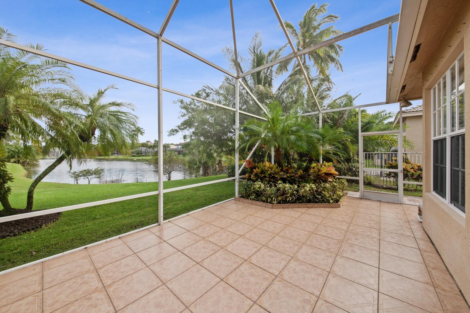 Saturnia - Residential