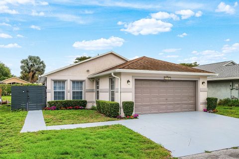 Townhomes and Villas with Garages For Sale in Palm Beach County, FL 103 5713 Boynton Bay Circle Boynton Beach FL 33437