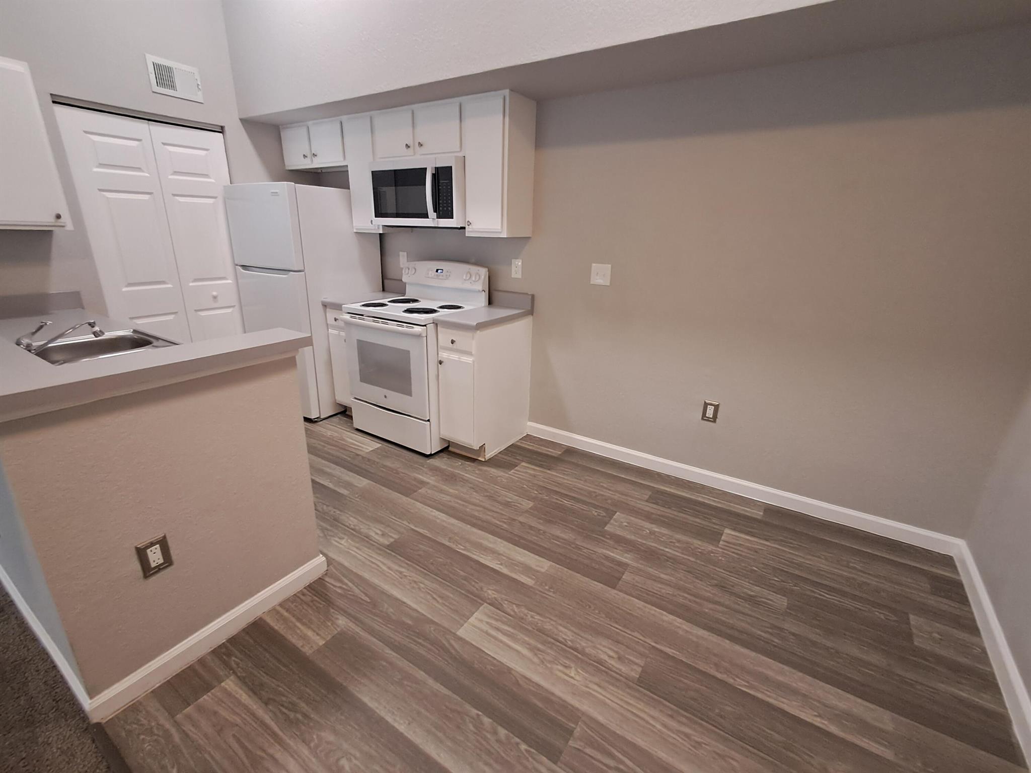 THE CLUB AT ST LUCIE WEST - Residential Lease