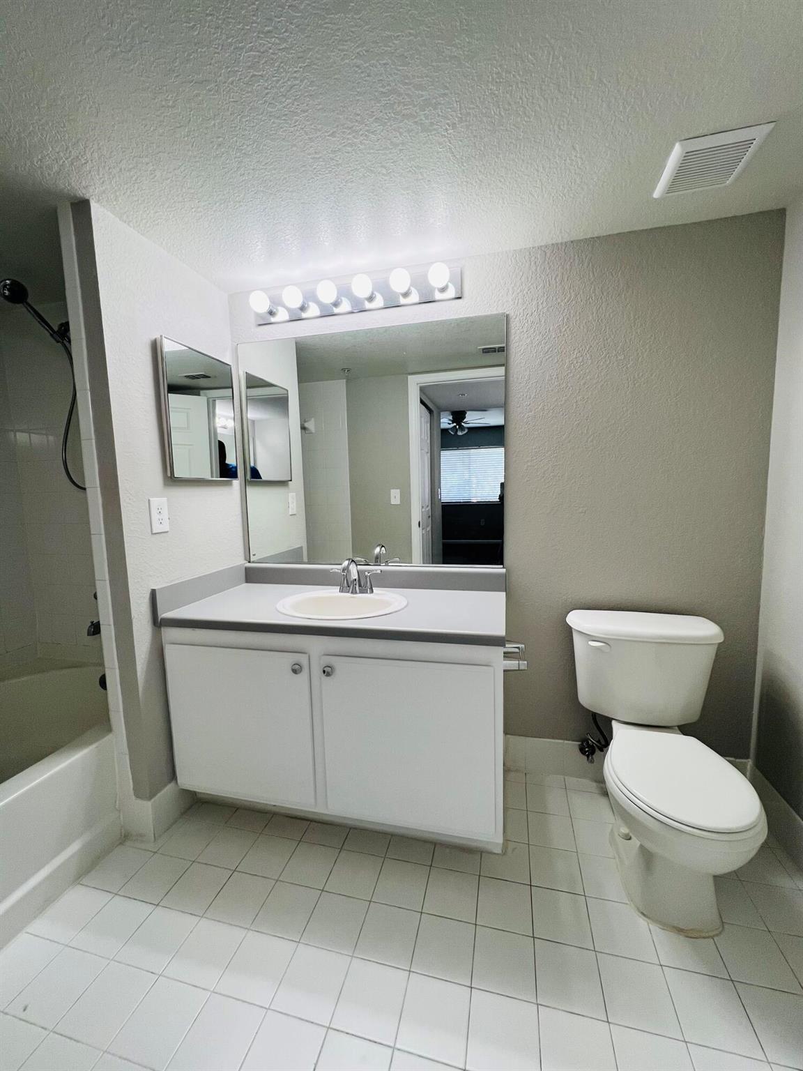 THE CLUB AT ST LUCIE WEST - Residential Lease