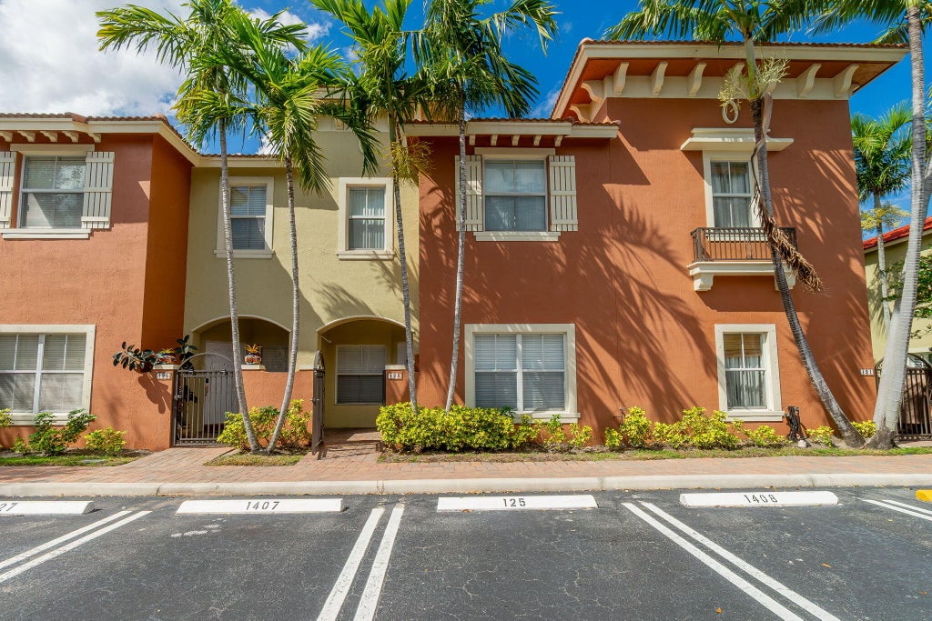 Photo of 123 Lake Monterey Circle, Boynton Beach, FL 33426 (MLS # R11069490)