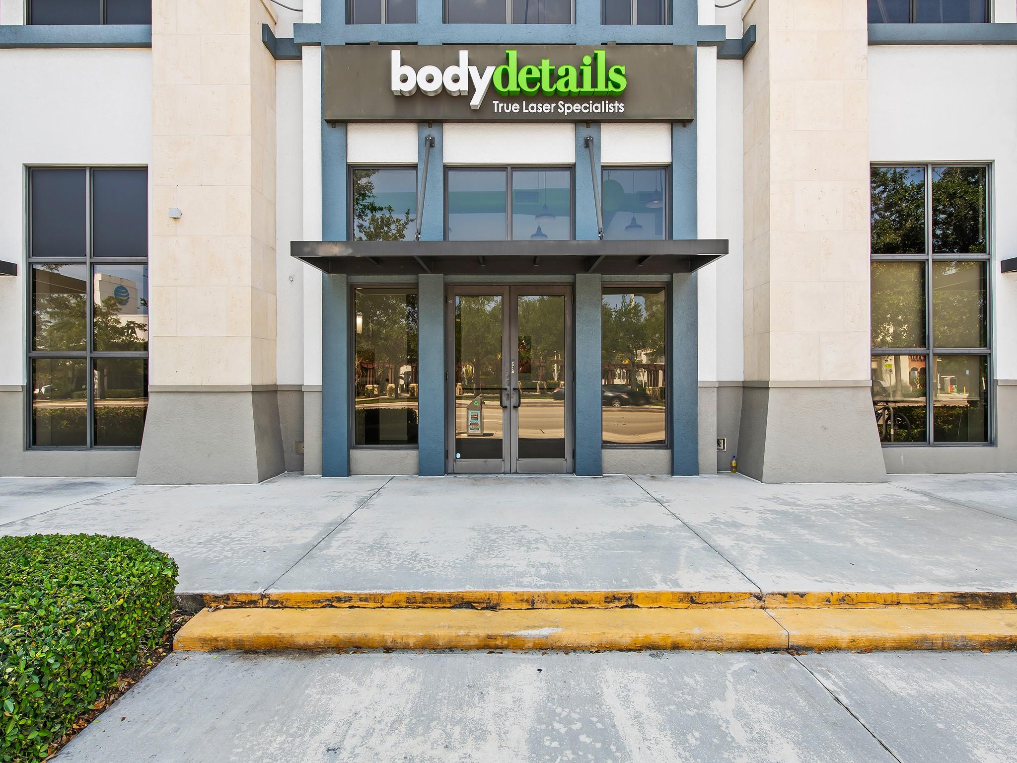 Retail space available at The Manor in Flagler Village, a vibrant mixed-use development in one of Fort Lauderdale’s most active neighborhoods. The property includes 382 residential units and is surrounded by thousands more, creating a built-in customer base. Located in a dense, walkable district with excellent visibility on N. Federal Highway. Formerly a laser hair removal clinic, the space features a two-story lobby, 4 exam rooms, an office, and can be reconfigured. The area is known for its eclectic mix of restaurants, breweries, gyms, and art venues. With ample on-site parking and a strong tenant mix, this is a prime opportunity for retail, wellness, office, or service-based businesses seeking long-term growth in a high-traffic, design-forward community.
Available SF: 2,033 SF