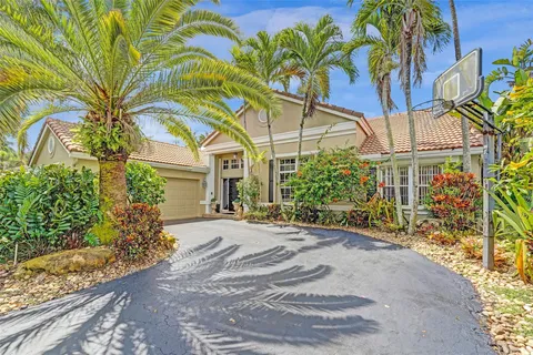 3076 Perriwinkle Cir, Davie, FL MLS: F10497839