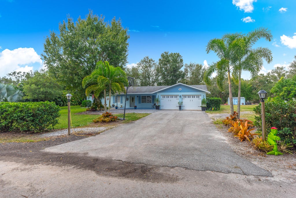 Photo of 8920 Orange Avenue, Fort Pierce, FL 34945 (MLS # R11036076)