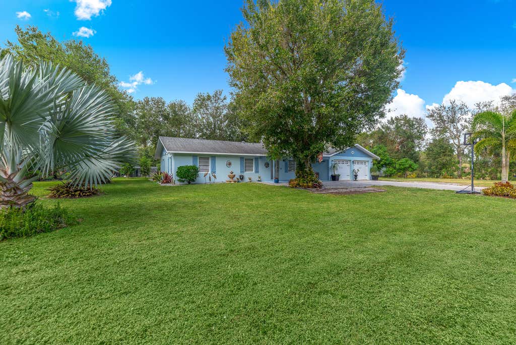 Photo of 8920 Orange Avenue, Fort Pierce, FL 34945 (MLS # R11036076)