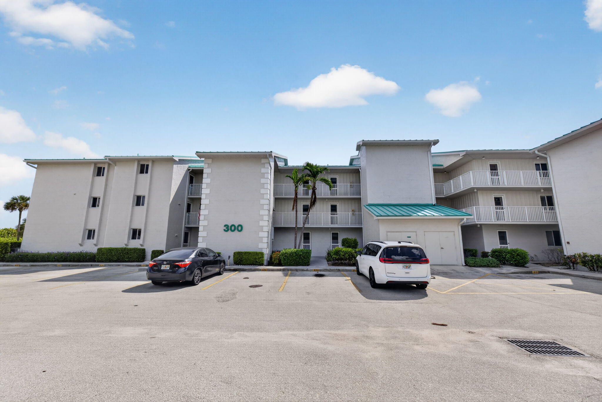 2400 S Ocean Drive 326