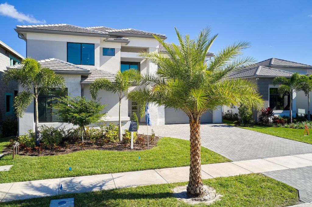 Photo of 10014 Skyloft Street, Palm Beach Gardens, FL 33412 (MLS # R11068373)