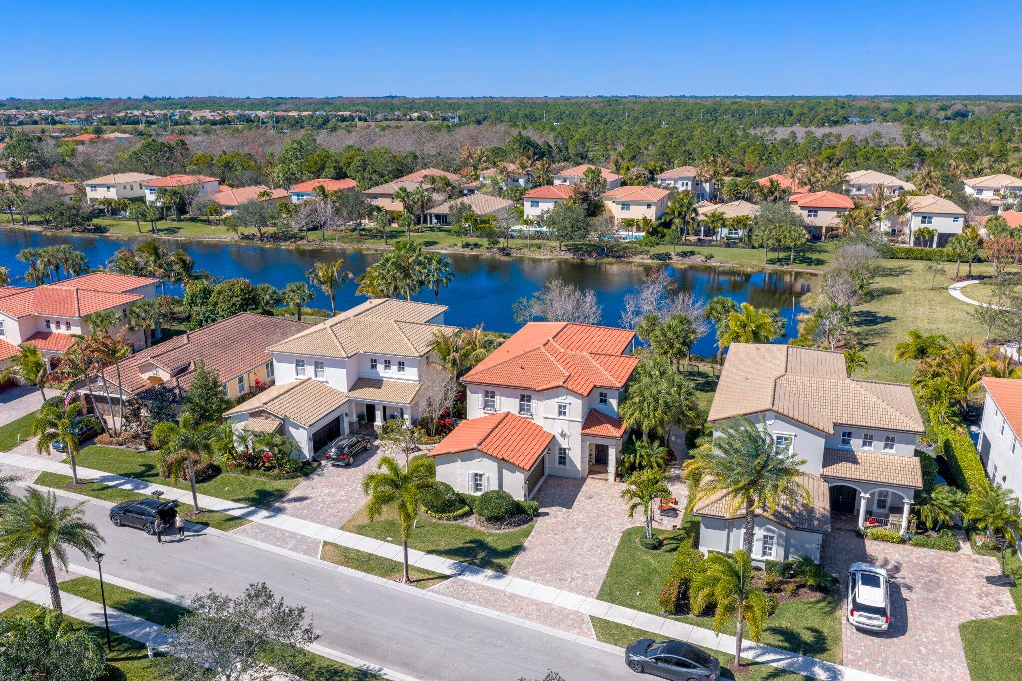 LOXAHATCHEE RESERVE NORTH
Rialto - Residential