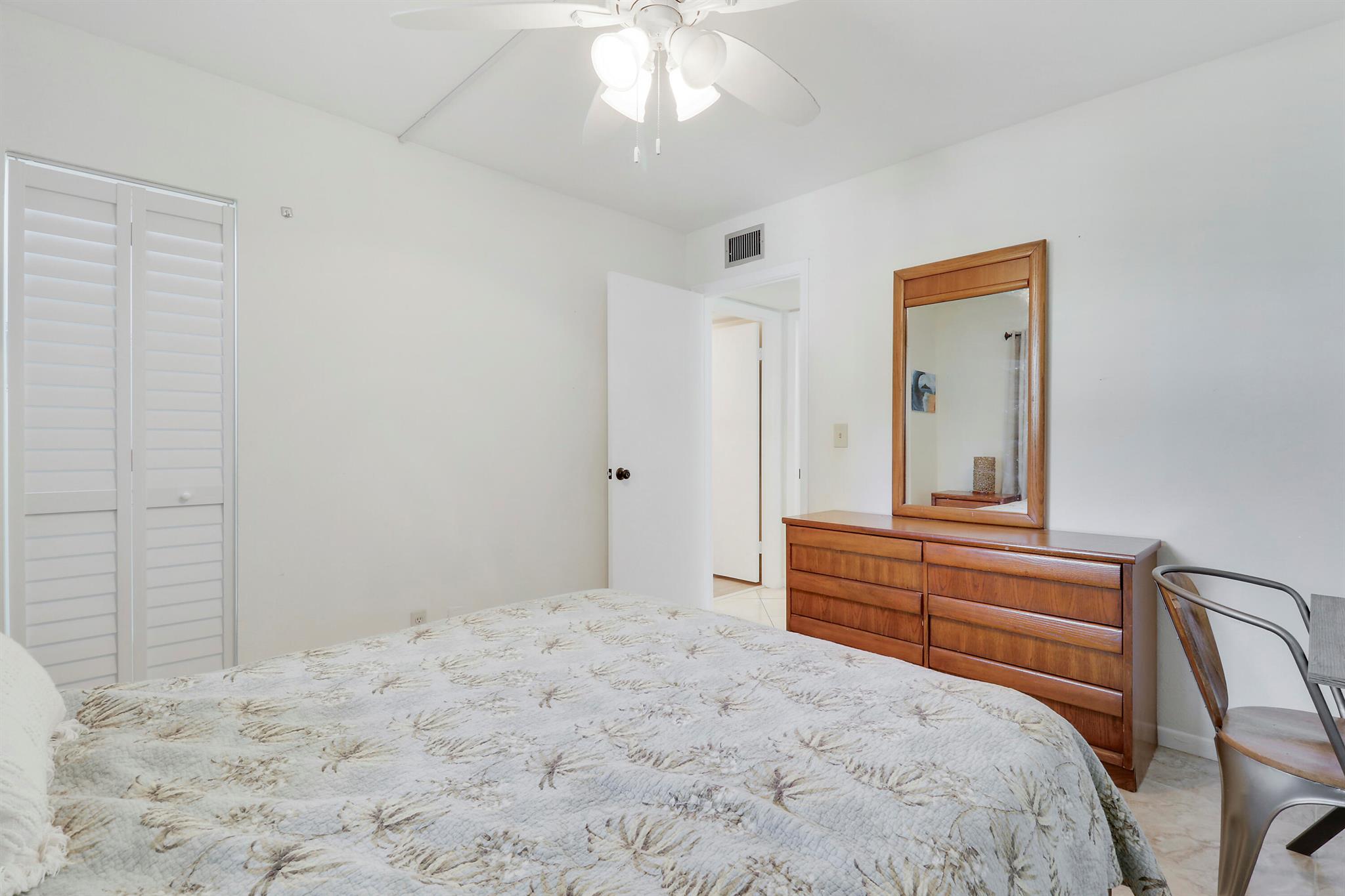 LAKEVIEW GREENS CONDO 1 - Residential