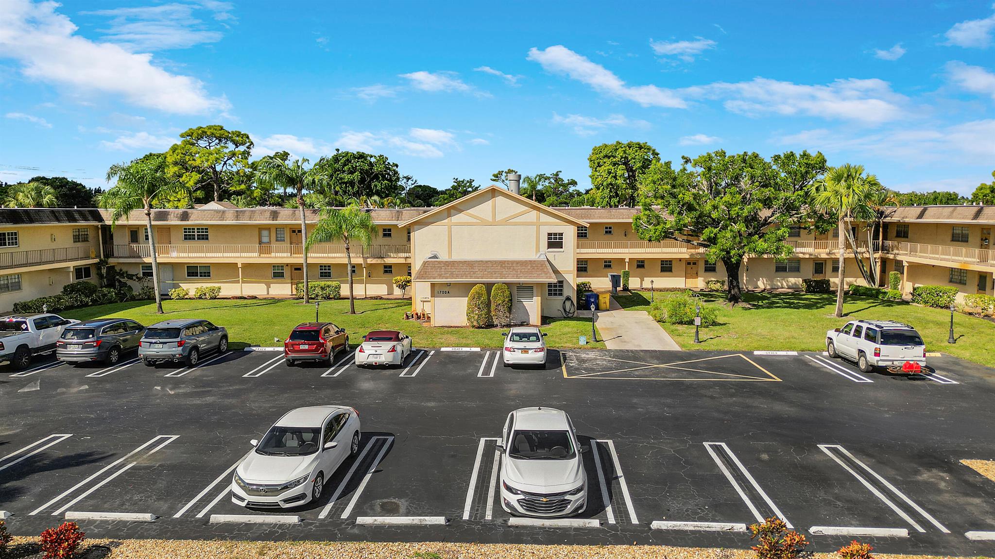 LAKEVIEW GREENS CONDO 1 - Residential