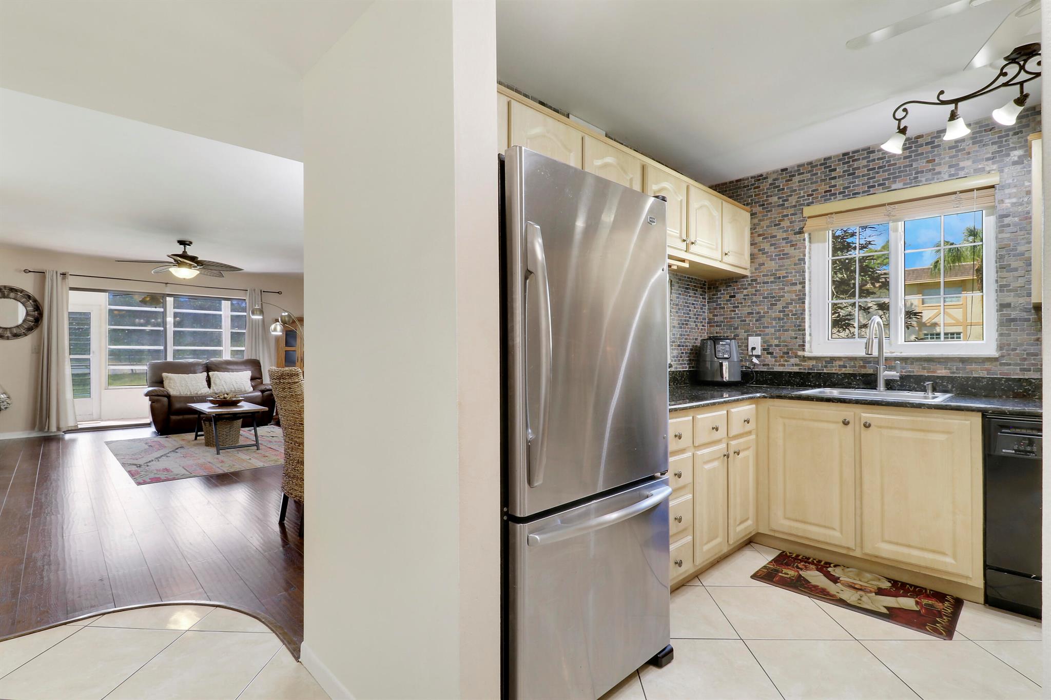 LAKEVIEW GREENS CONDO 1 - Residential