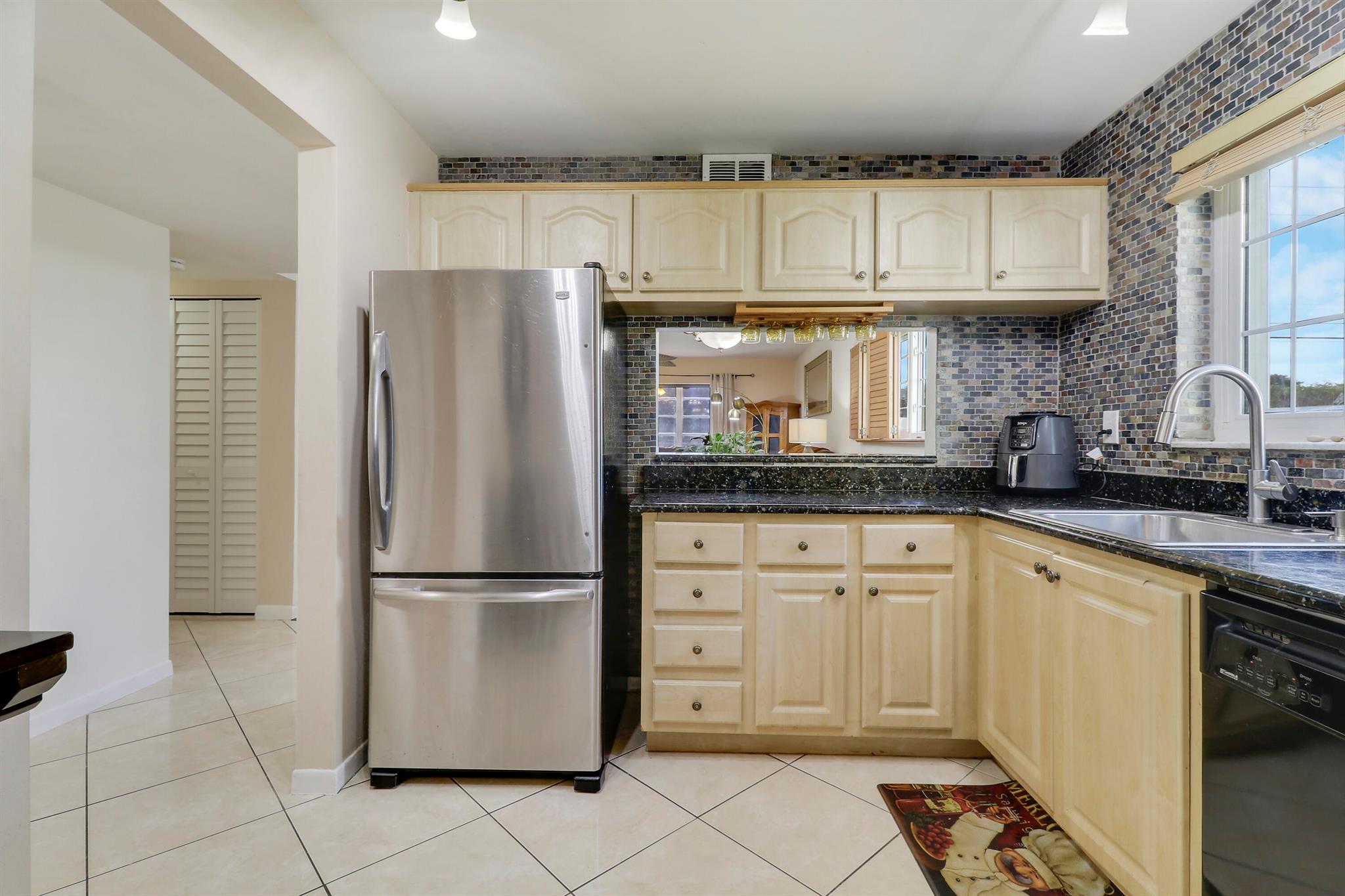 LAKEVIEW GREENS CONDO 1 - Residential