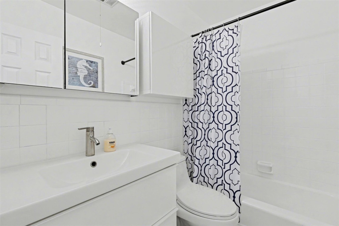 ROLEN LAKE - Residential