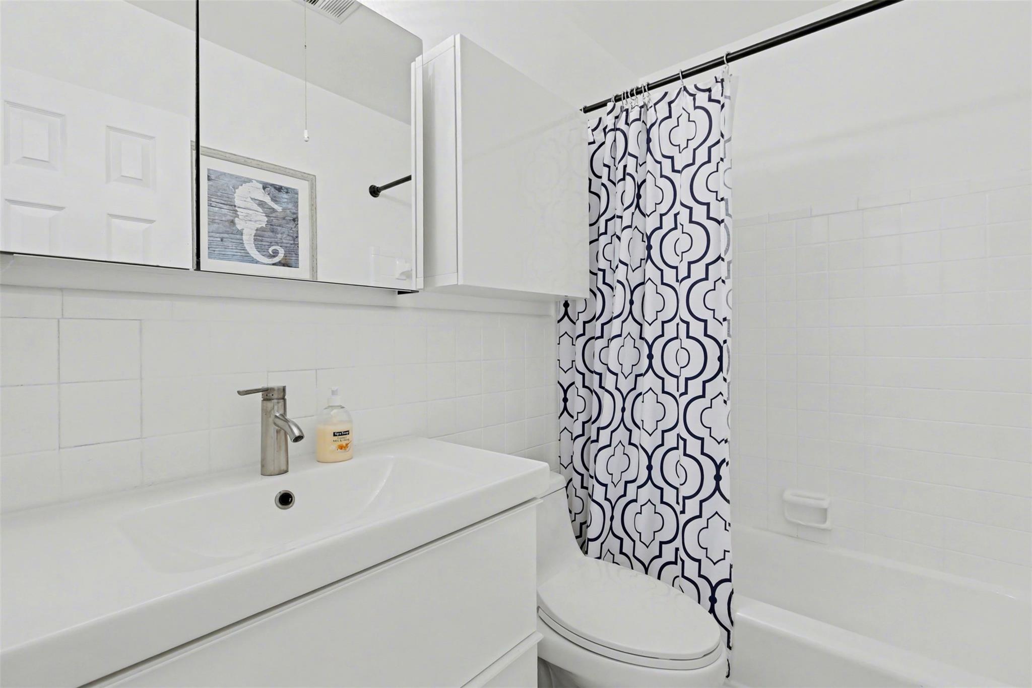 ROLEN LAKE - Residential