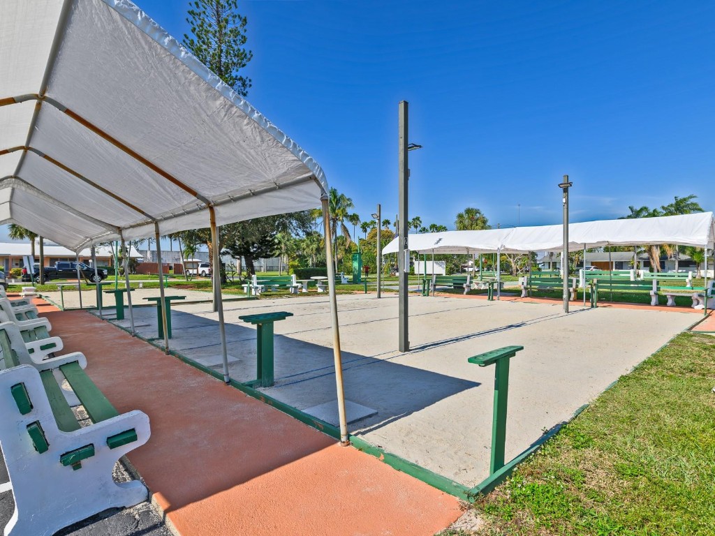 ROLEN LAKE - Residential