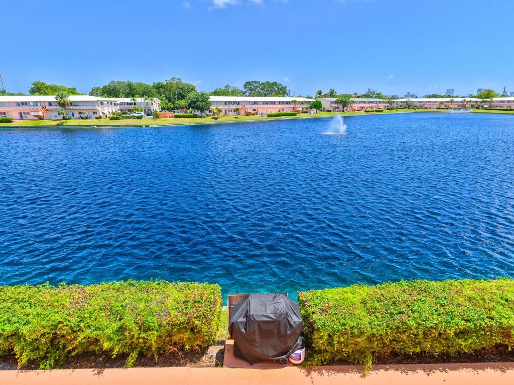 ROLEN LAKE - Residential