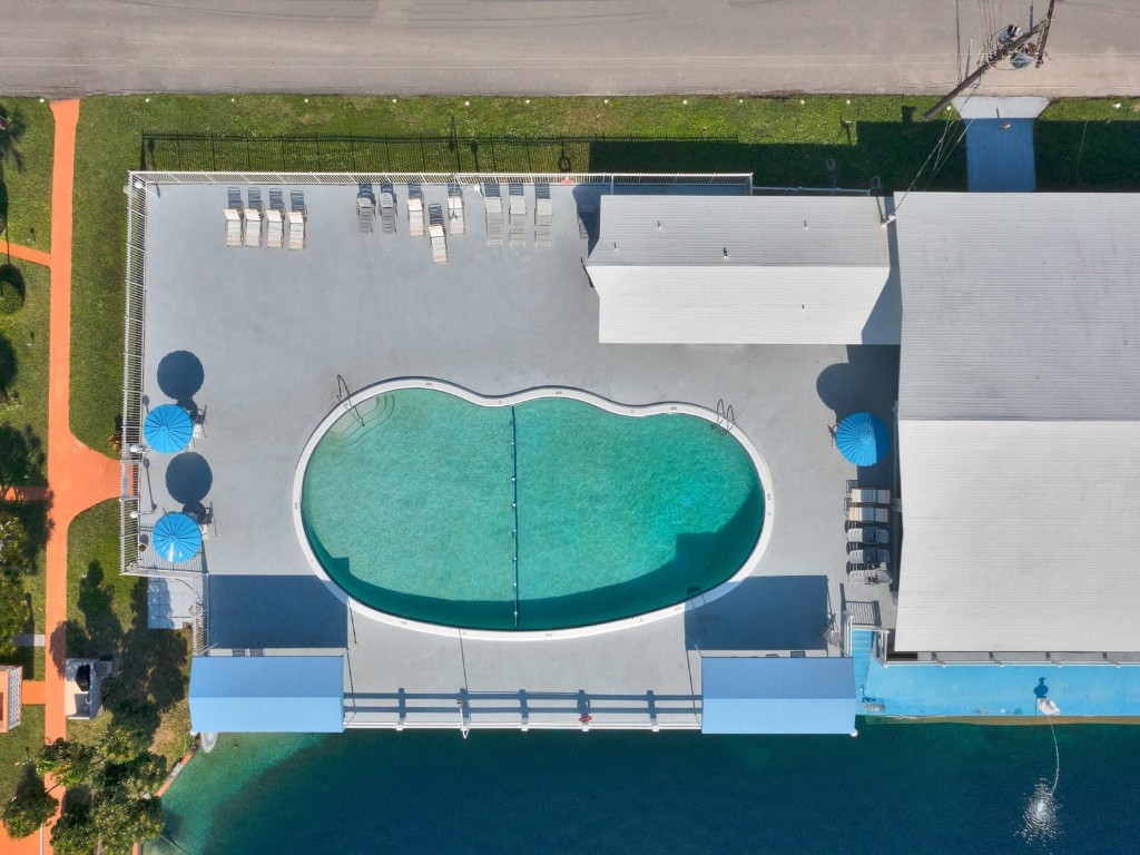 ROLEN LAKE - Residential