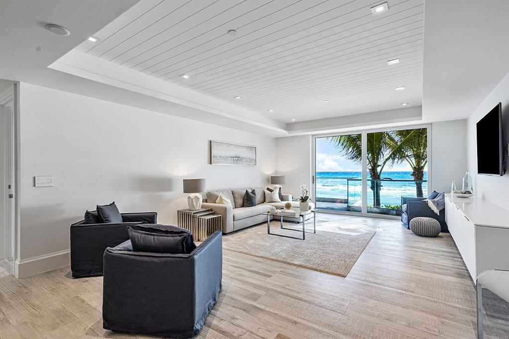 YACHT HOUSE CONDO - Residential