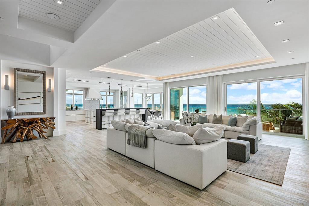 YACHT HOUSE CONDO - Residential