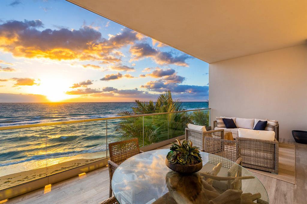 YACHT HOUSE CONDO - Residential