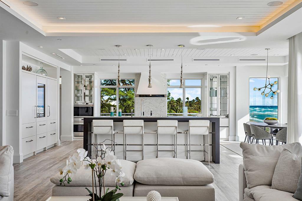 YACHT HOUSE CONDO - Residential