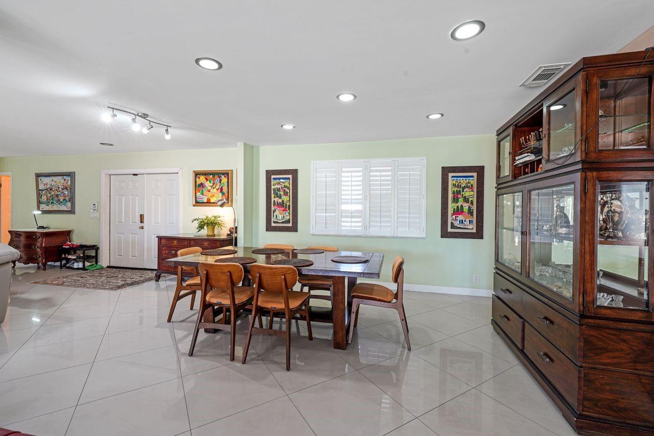 Woodlands Sec Eight 67-42 - Residential