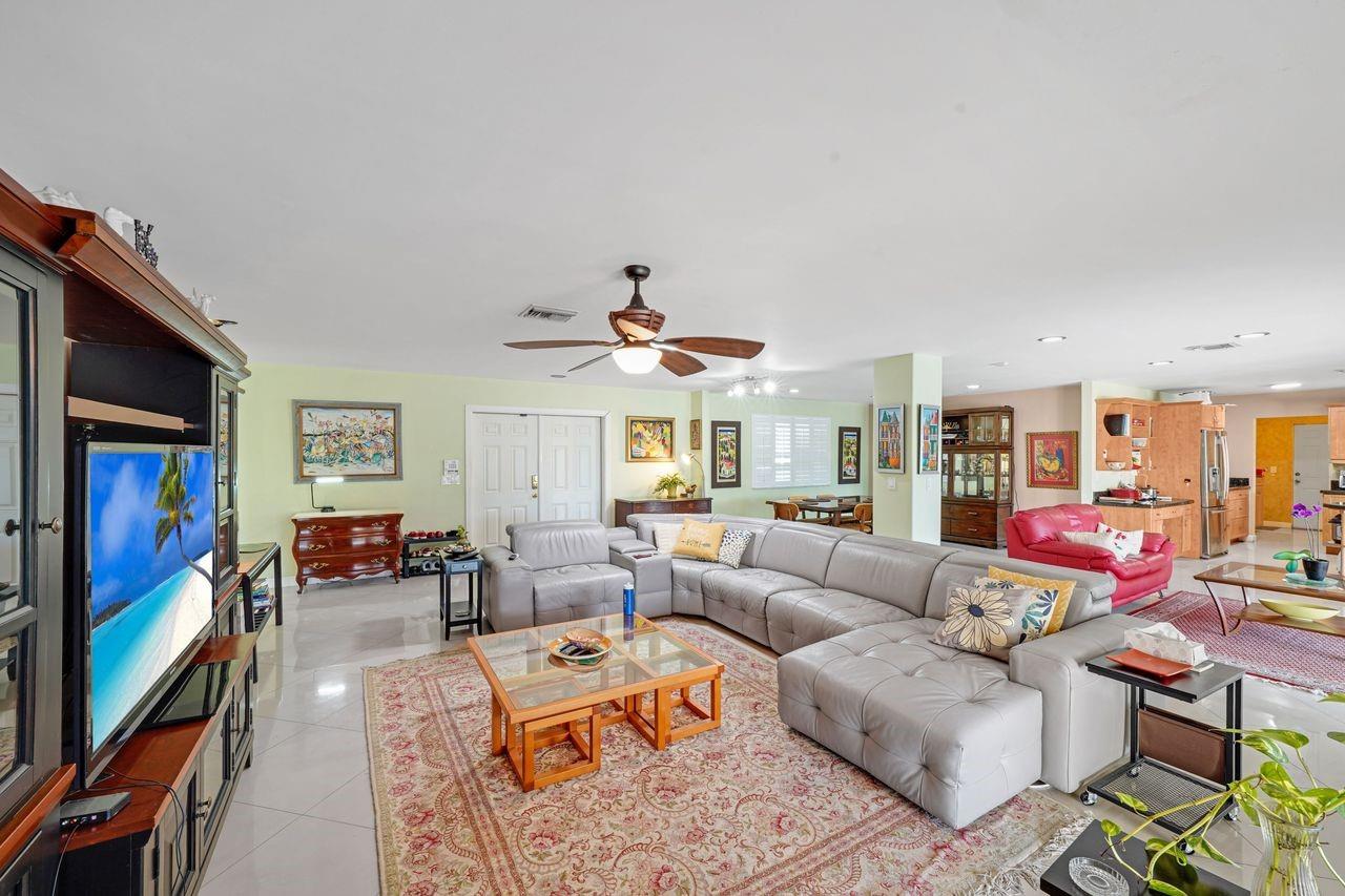 Woodlands Sec Eight 67-42 - Residential