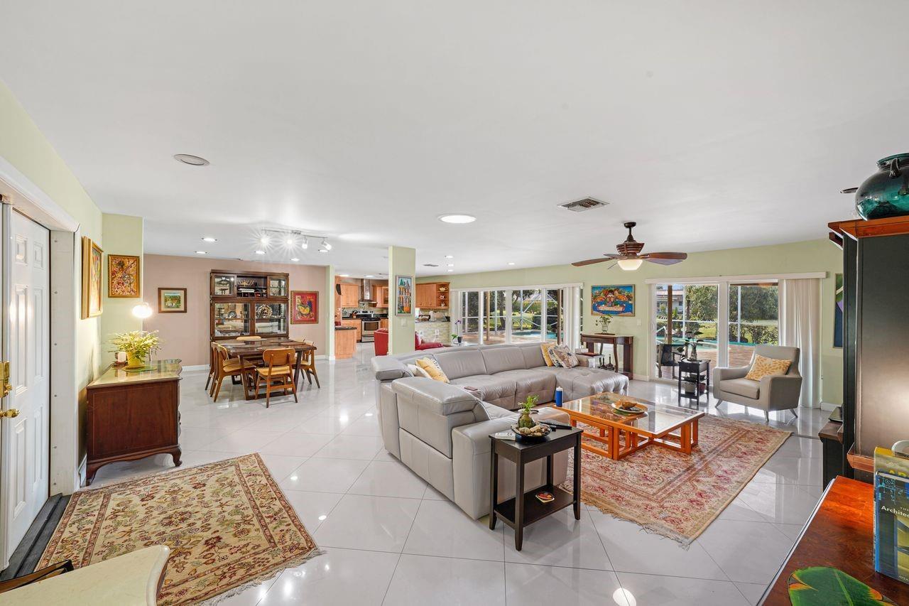 Woodlands Sec Eight 67-42 - Residential