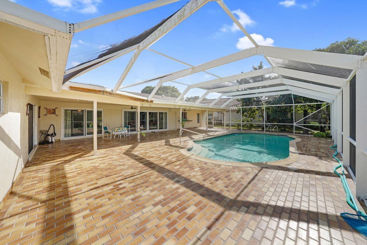 Woodlands Sec Eight 67-42 - Residential