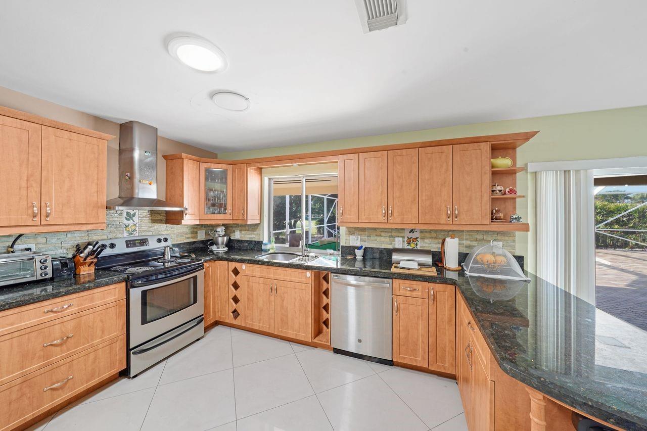 Woodlands Sec Eight 67-42 - Residential