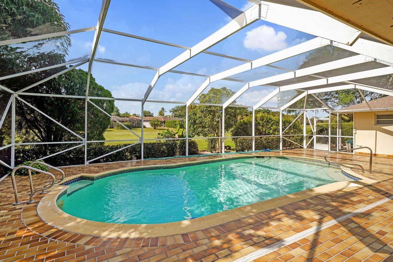 Woodlands Sec Eight 67-42 - Residential