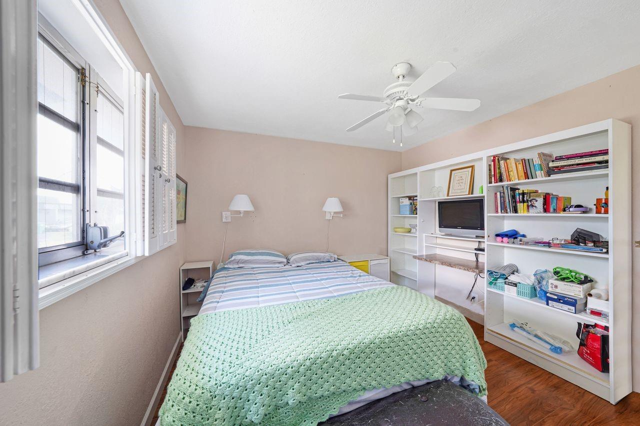 Woodlands Sec Eight 67-42 - Residential